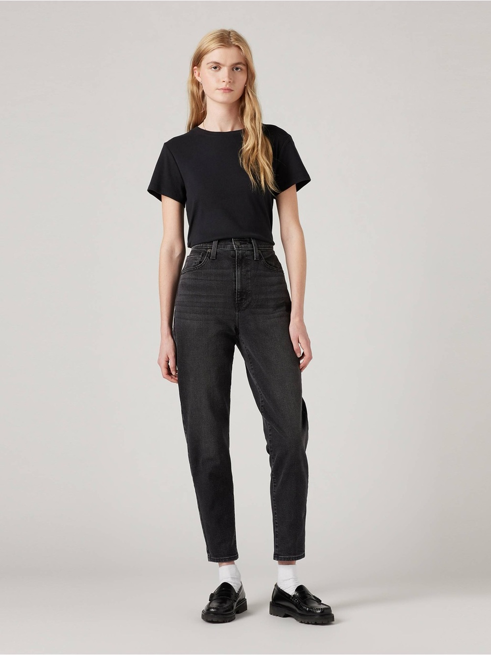 Levi’s high waisted mom jeans